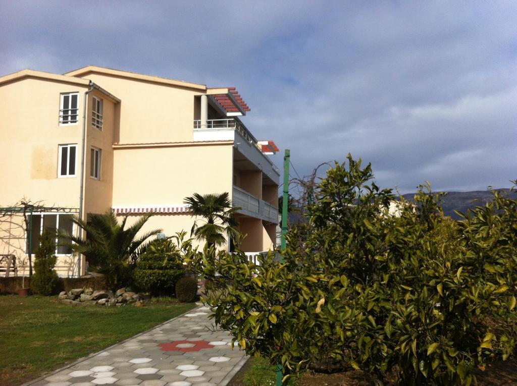 Apartaments Queen Ulcinj Exterior photo