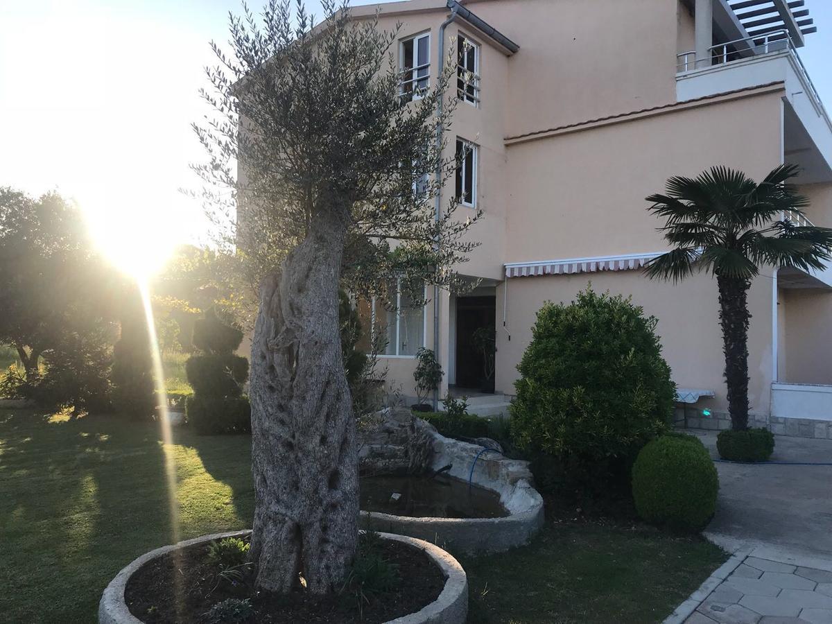 Apartaments Queen Ulcinj Exterior photo